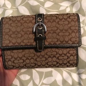 Coach C wallet, good condition